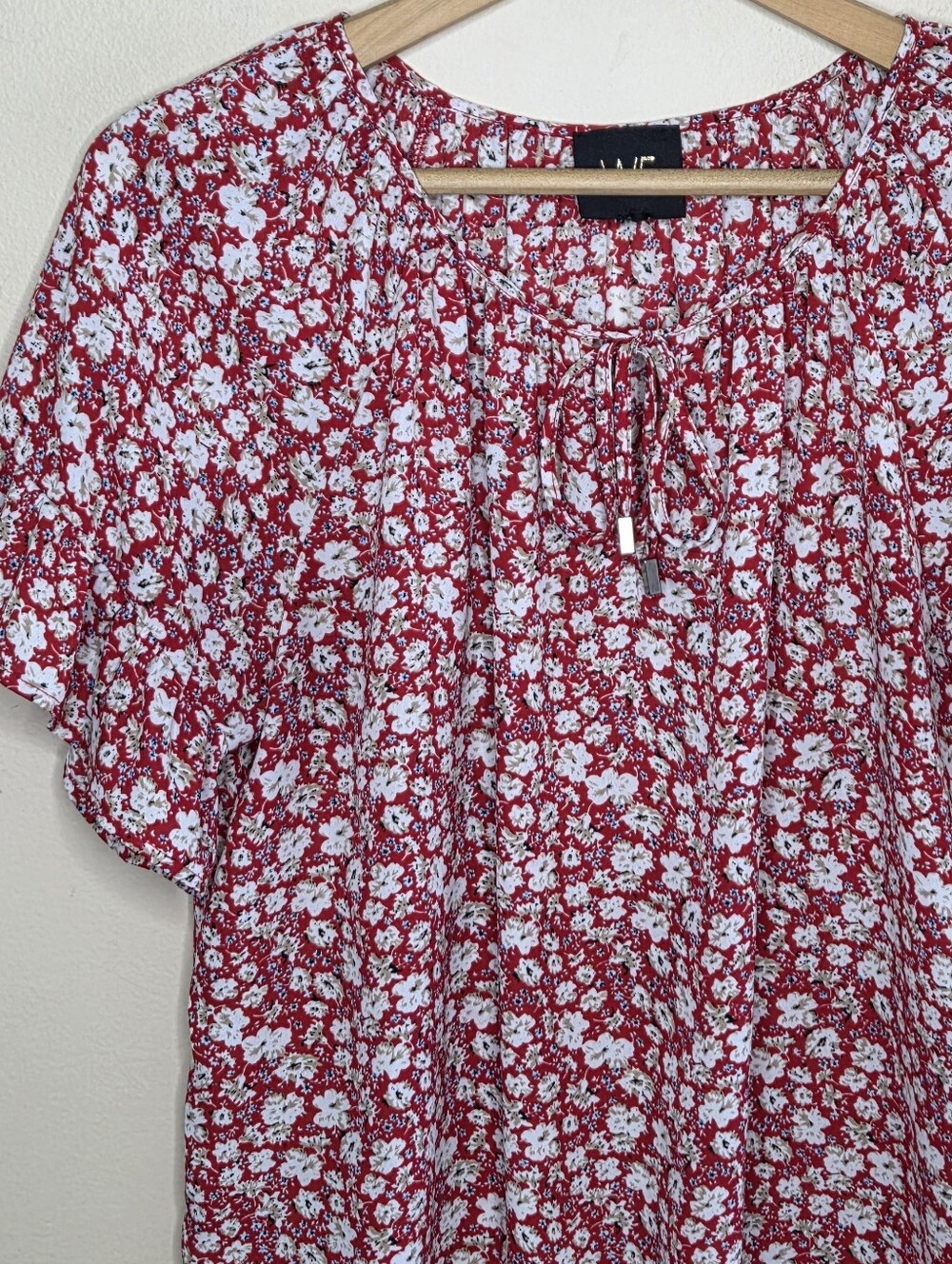 W5 Red & White Cottagecore Floral Flutter Short Sleeve Blouse Size Large - Picture 2 of 6